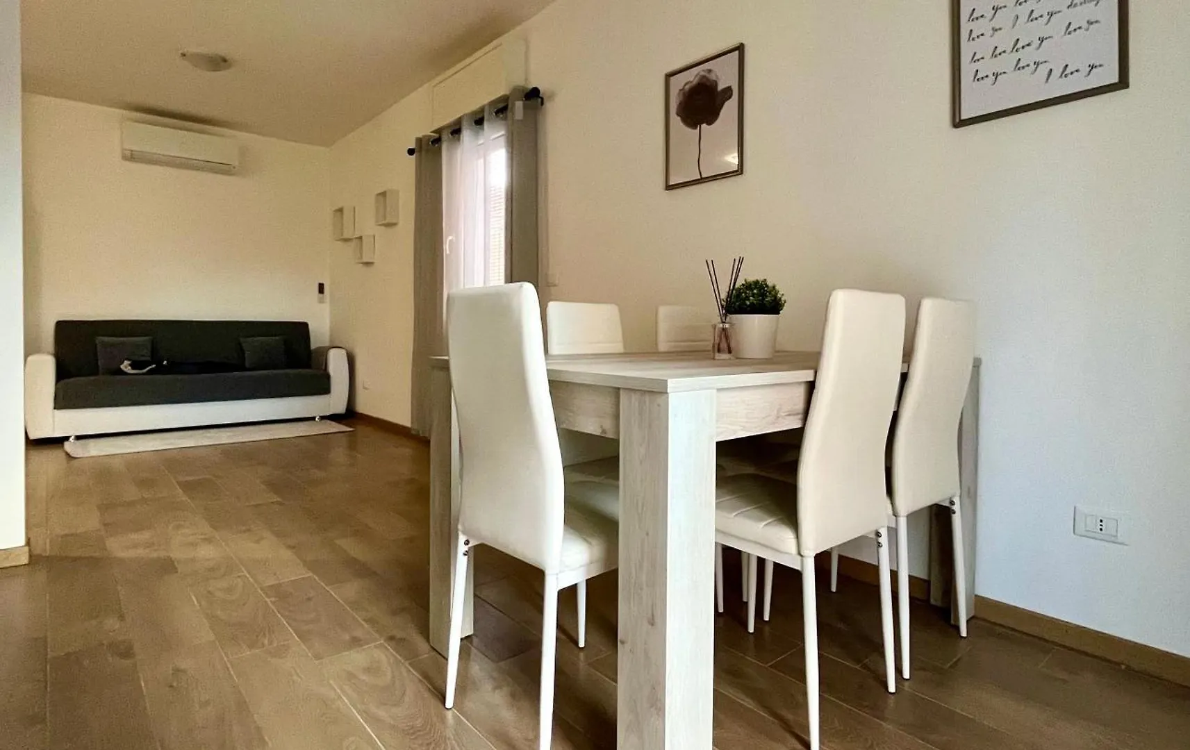 Home Cavour - Casalecchio - Casalecchio Di Reno 0*,  Italy
